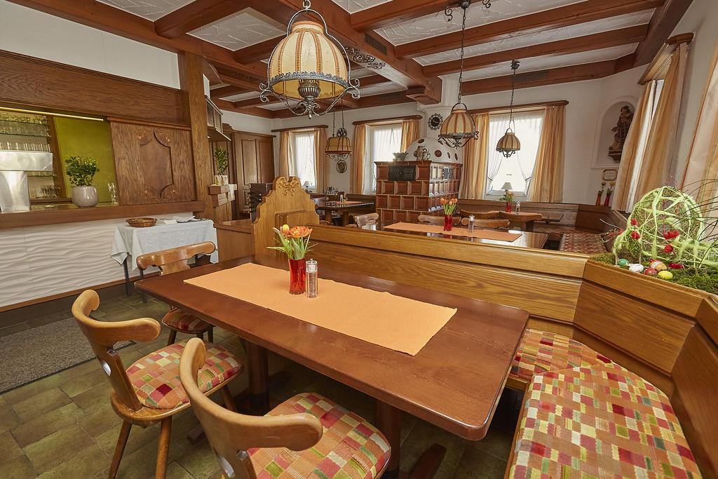 Hotel Roessle Trochtelfingen Экстерьер фото